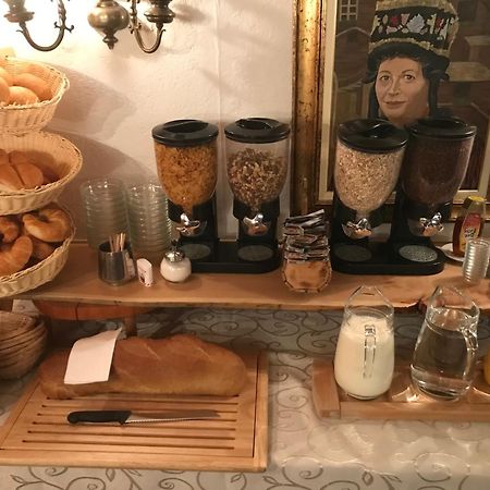 Petit Helvetia Budget Hotel Zermatt Eksteriør billede