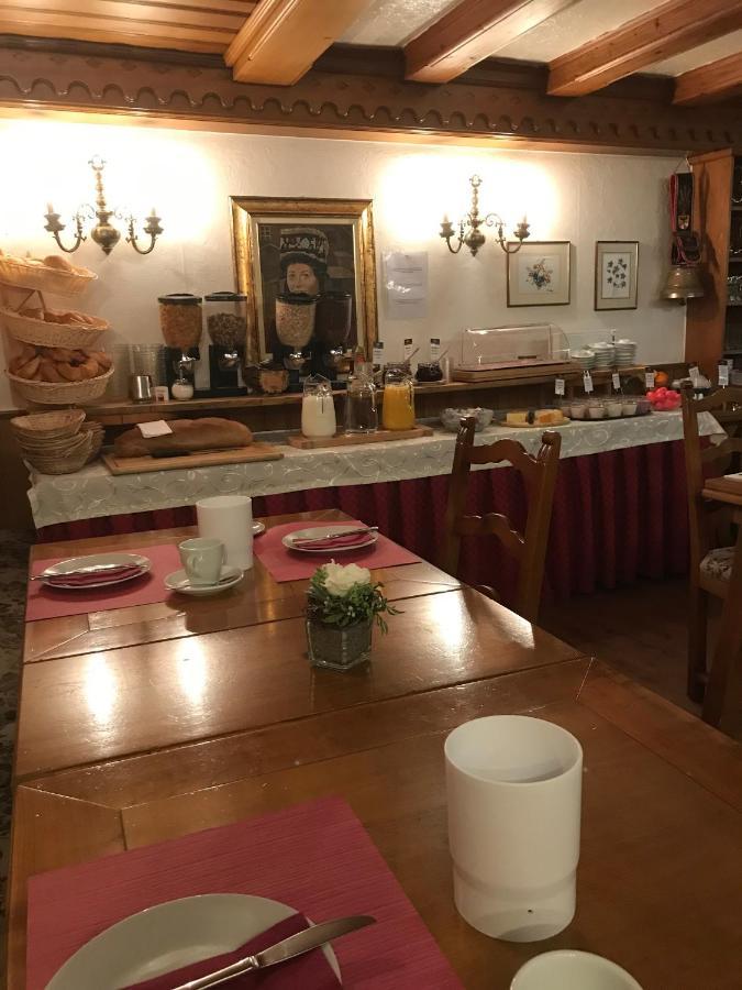 Petit Helvetia Budget Hotel Zermatt Eksteriør billede
